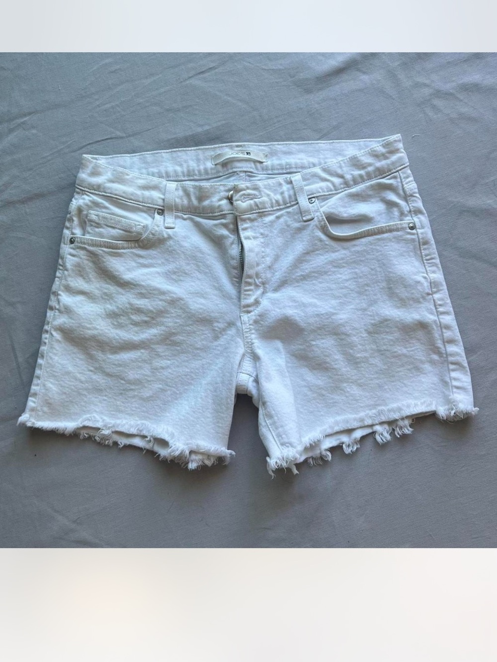 Joe’s Jeans White Denim Frayed Hem Shorts Size 29 EUC